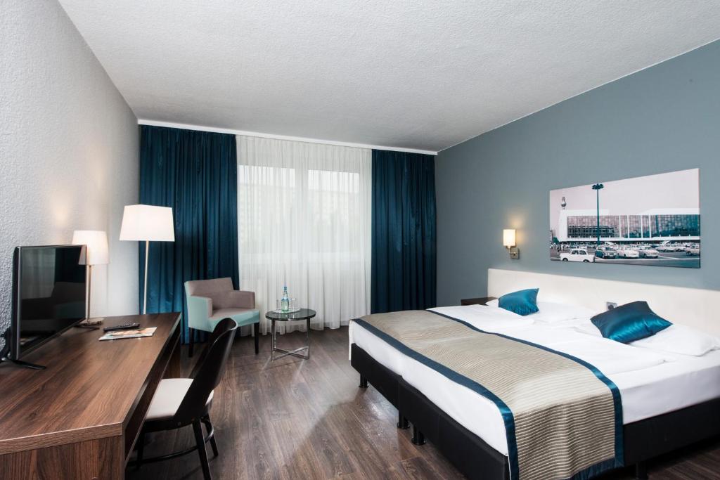 City Hotel Berlin East - main image