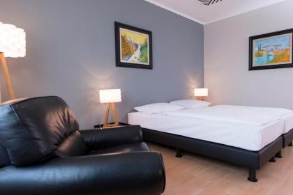 City Hotel Berlin East - image 16