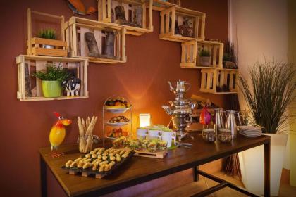 City Hotel Berlin East - image 9
