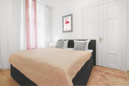 Grand Central Mitte Apartment - image 6