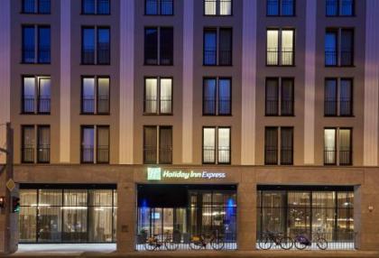 Holiday Inn Express - Berlin - Alexanderplatz - image 13