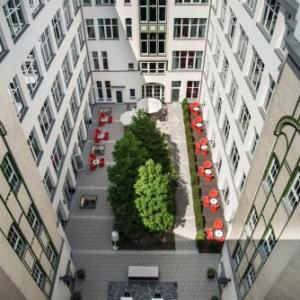 Adina Apartment Hotel Berlin Checkpoint Charlie