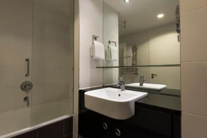 Adina Apartment Hotel Berlin Mitte - image 3