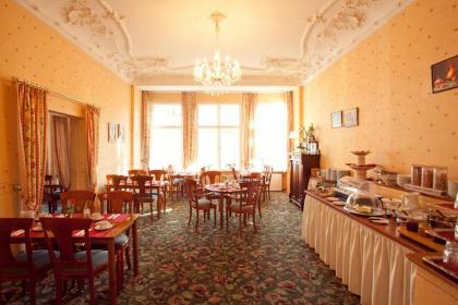 Kult-Hotel Auberge - image 14