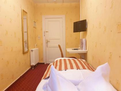 Kult-Hotel Auberge - image 7