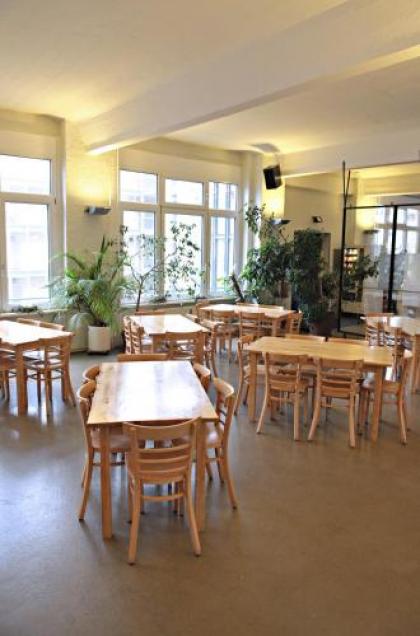 Hotel Transit Loft - image 11