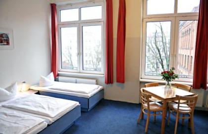 Hotel Transit Loft - image 9
