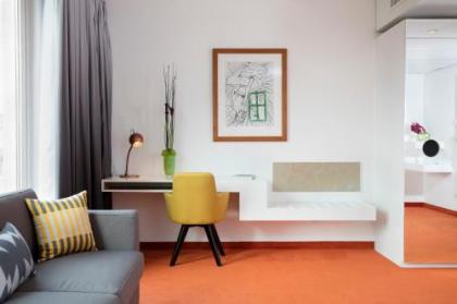 art'otel Berlin Mitte powered by Radisson Hotels - image 5