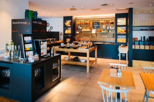 Vienna House Easy by Wyndham Berlin Prenzlauer Berg - image 3