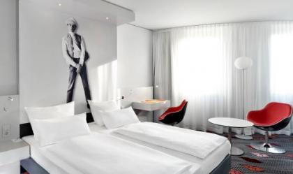 PARK PLAZA BERLIN - image 2