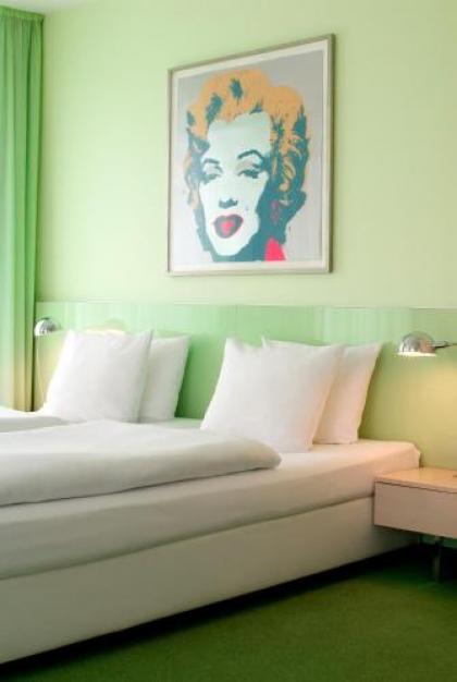PARK PLAZA BERLIN - image 3