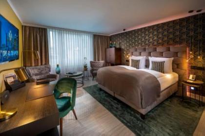 Hotel Palace Berlin - image 2