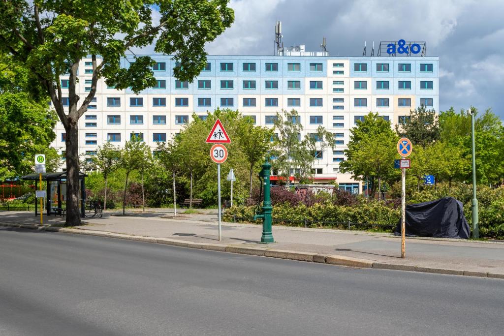 A&o Berlin Kolumbus - image 2