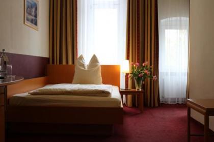 Air In Berlin - image 12