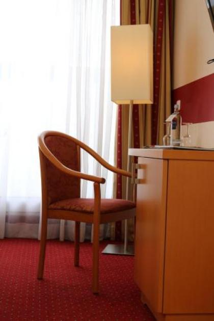 Air In Berlin - image 16