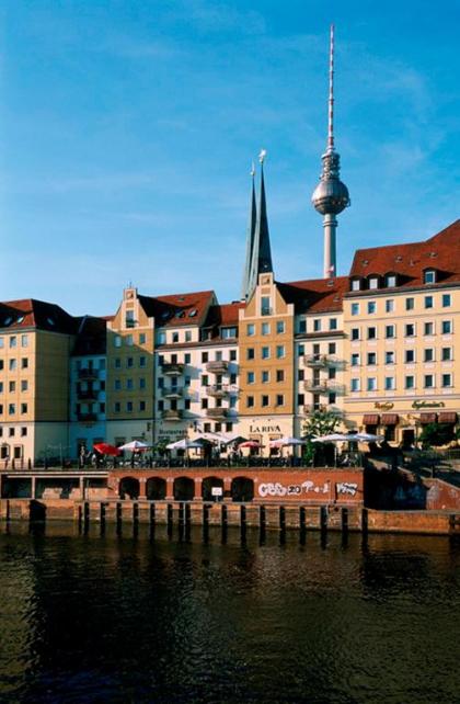 ibis Styles Berlin City Ost - image 4