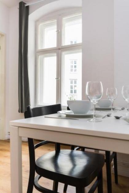 Old Town Apartments - image 2