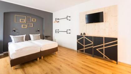 Old Town Apartments - image 4