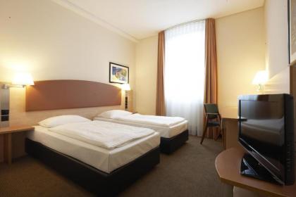 InterCityHotel Berlin Ostbahnhof - image 11