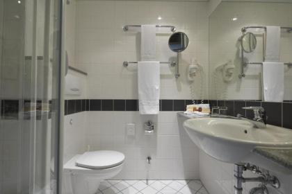InterCityHotel Berlin Ostbahnhof - image 12
