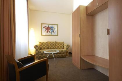 InterCityHotel Berlin Ostbahnhof - image 13