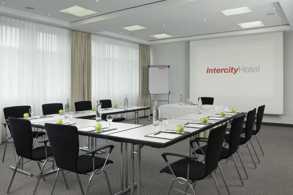 InterCityHotel Berlin Ostbahnhof - image 3