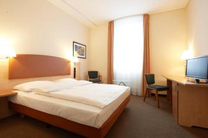 InterCityHotel Berlin Ostbahnhof - image 4