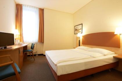 InterCityHotel Berlin Ostbahnhof - image 5