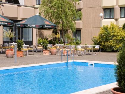 Mercure Airport Hotel Berlin Tegel - image 12