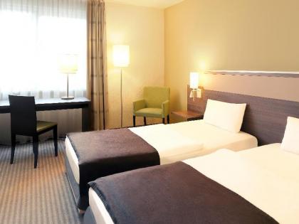 Mercure Airport Hotel Berlin Tegel - image 13