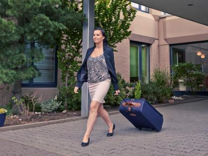 Mercure Airport Hotel Berlin Tegel - image 19