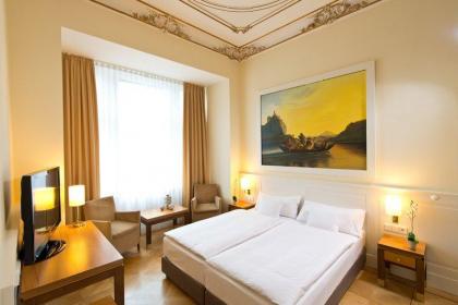 Angleterre Hotel Berlin - image 1