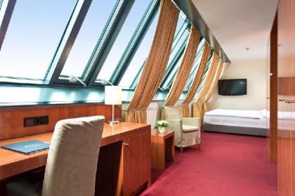 Angleterre Hotel Berlin - image 3