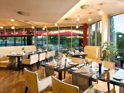 Adrema Hotel Berlin - image 17