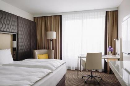 Pullman Berlin Schweizerhof - image 5