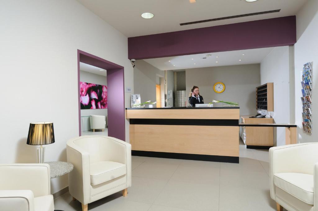 Mark Apart Hotel - image 2