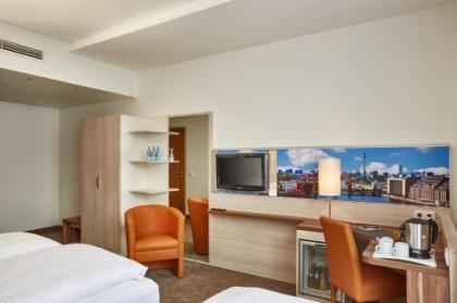 H+ Hotel Berlin Mitte - image 10