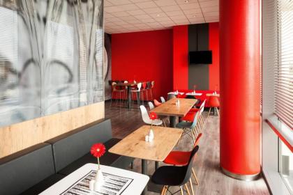 ibis Hotel Berlin Spandau - image 4