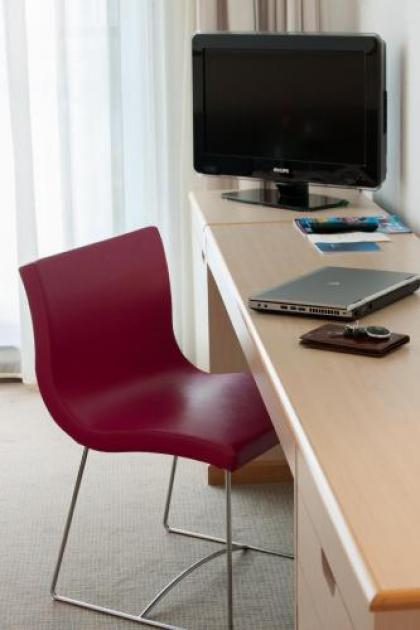 Novotel Berlin Mitte - image 10