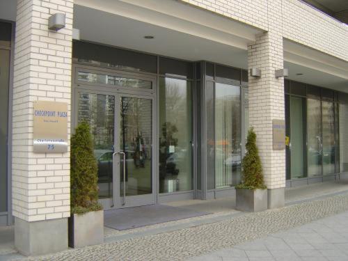 TopDomizil Apartments Checkpoint Plaza - image 7