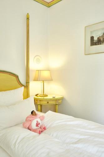 Hotel Villa Kastania - image 2