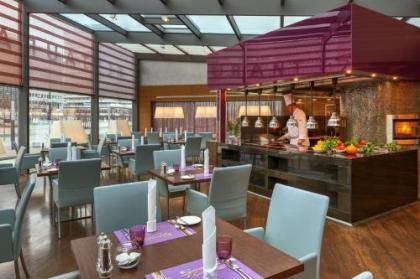 Park Inn By Radisson Berlin Alexanderplatz - image 15