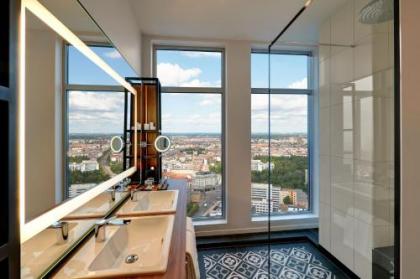 Park Inn By Radisson Berlin Alexanderplatz - image 2