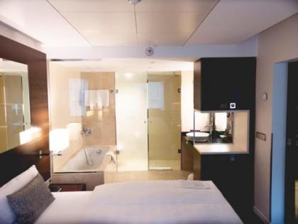 Park Inn By Radisson Berlin Alexanderplatz - image 3