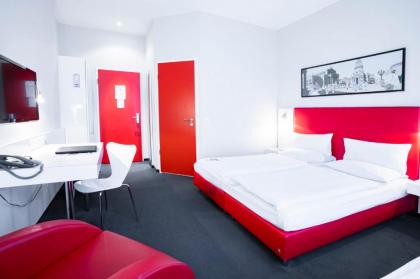Select Hotel Berlin Checkpoint Charlie - image 1