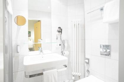 Select Hotel Berlin Checkpoint Charlie - image 4