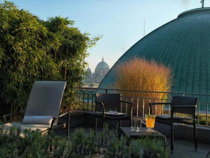 Rocco Forte Hotel De Rome - image 2