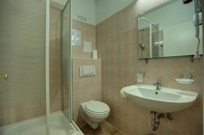 Hotel Pension Bernstein am Kurfürstendamm - image 16
