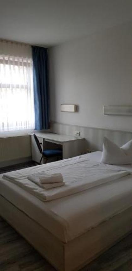 Central-Hotel Tegel - image 12