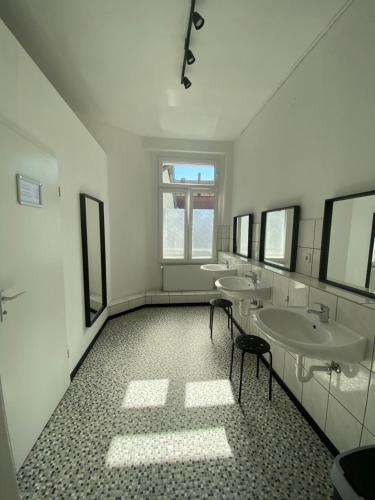 Hotel AVAlex - image 7